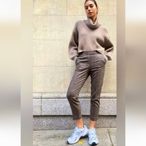 Aritzia Babaton Conan Brown Plaid Size 8